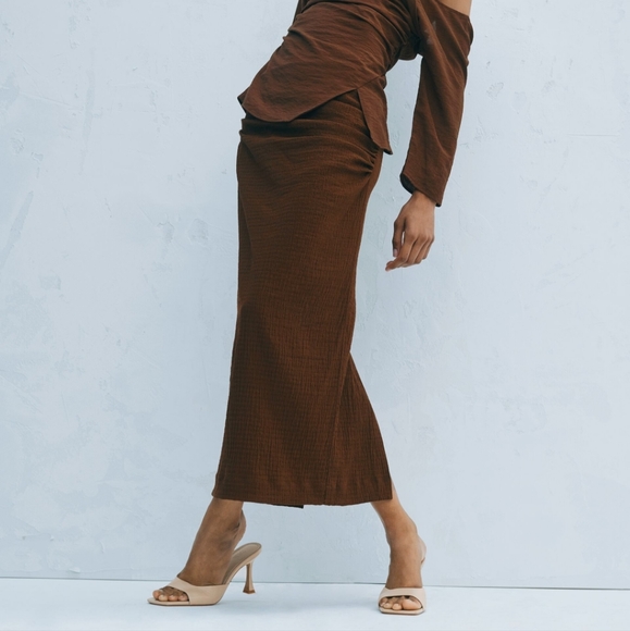 NWTs zara draped front midi skirt - Picture 5 of 16